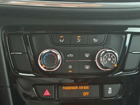 Used 2018 Buick Encore Preferred AWD/4WD image 23