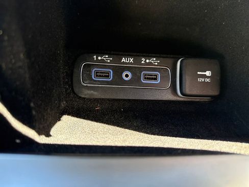 Used 2018 Jeep Grand Cherokee Limited image 36