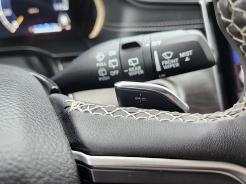 Used 2023 Jeep Grand Cherokee L Limited image 36