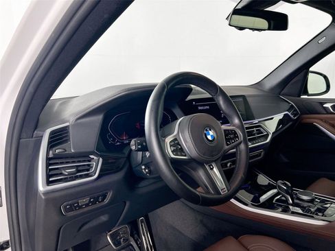 Used 2021 BMW X5 xDrive40i w/ M Sport Package image 10