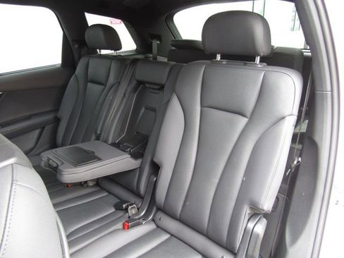 Used 2023 Audi Q7 2.0T Premium Plus w/ Premium Plus Package AWD/4WD image 15