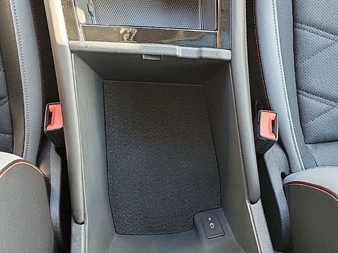 Certified 2025 Volkswagen Atlas Peak Edition SE image 41