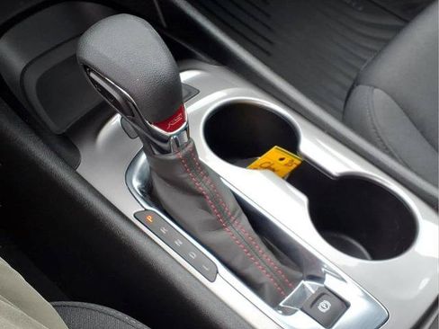 Used 2025 Chevrolet Malibu RS FWD image 15