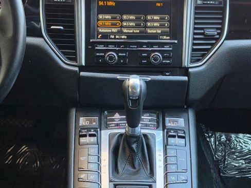 Used 2016 Porsche Macan S AWD/4WD image 17