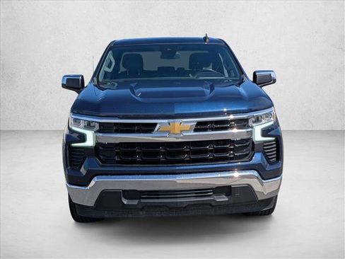 Used 2023 Chevrolet Silverado 1500 LT RWD image 2