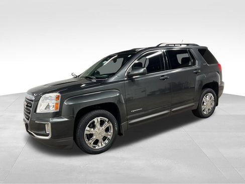 Used 2017 GMC Terrain SLE w/ Driver Alert Package I AWD/4WD image 4