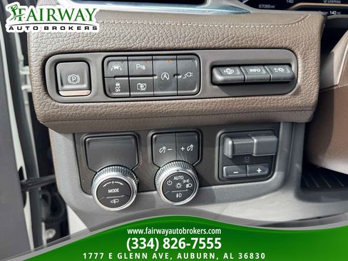 Used 2022 GMC Yukon Denali w/ Advanced Technology Package RWD image 18
