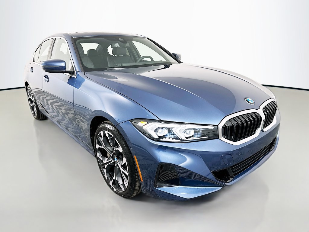 Used 2026 BMW 330i Sedan w/ Convenience Package RWD image 3