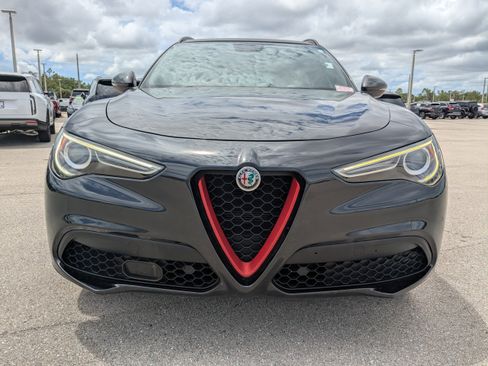 Used 2019 Alfa Romeo Stelvio Ti Sport w/ Quick Order Package 22S Sport AWD/4WD image 3