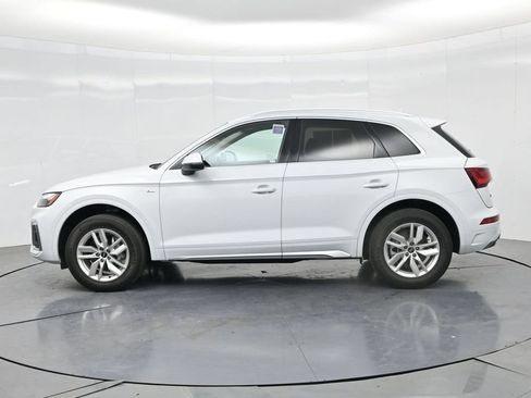 Used 2023 Audi Q5 2.0T Premium w/ Convenience Package AWD/4WD image 32
