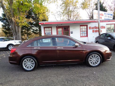 Used 2012 Chrysler 200 Limited FWD image 4