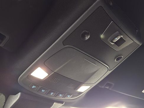 Used 2020 Ford F150 Lariat image 23