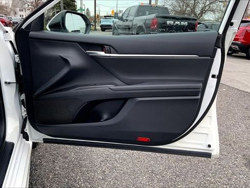 Used 2024 Toyota Camry SE image 23