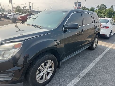 Used 2017 Chevrolet Equinox LS FWD image 13
