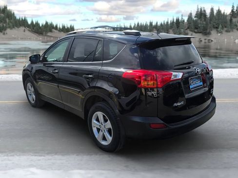 Used 2014 Toyota RAV4 XLE AWD/4WD image 5