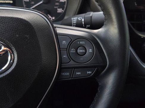 Certified 2025 Toyota Corolla SE image 20