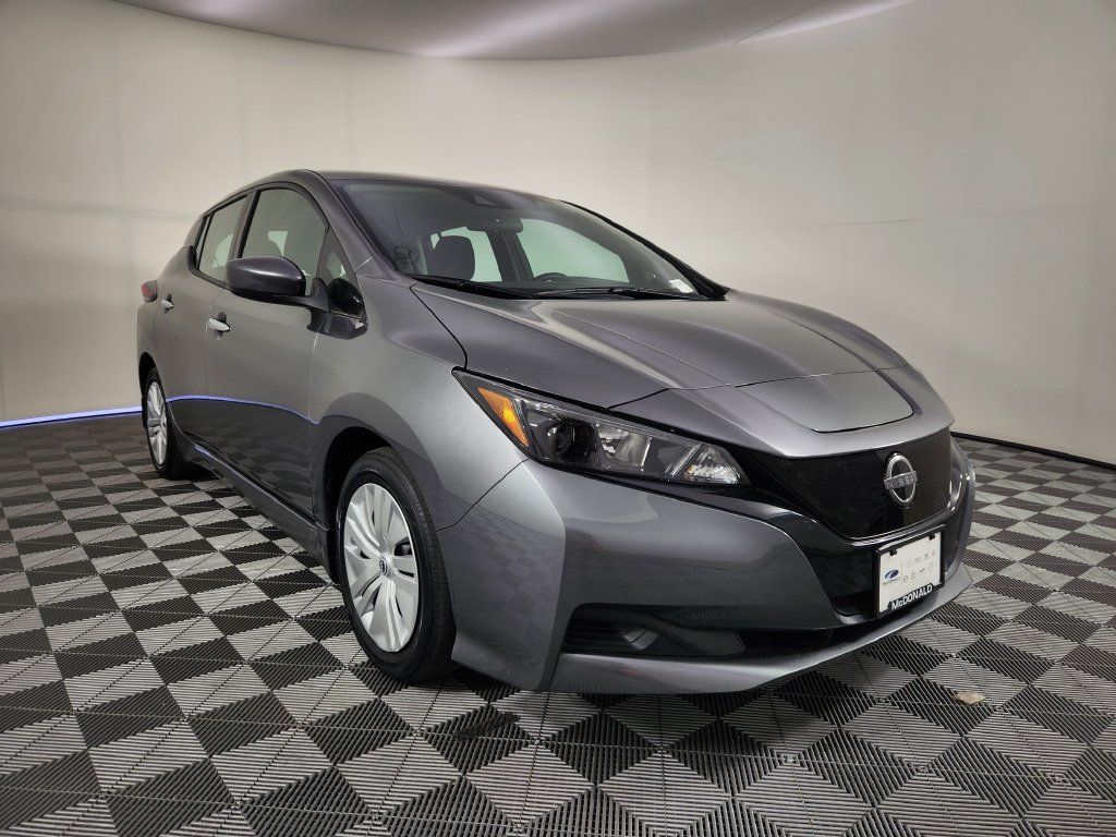 Used 2025 Nissan Leaf S FWD image 7