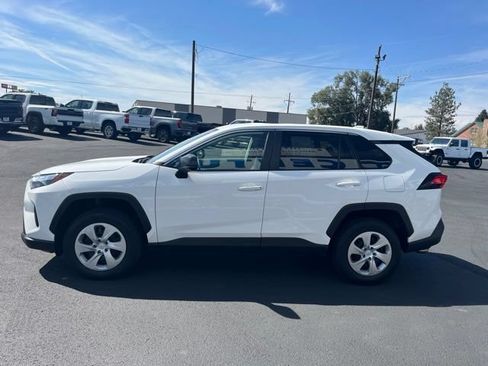 Used 2025 Toyota RAV4 LE AWD/4WD image 8
