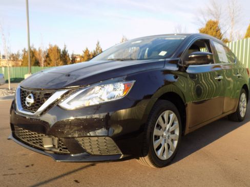 Used 2019 Nissan Sentra S image 3