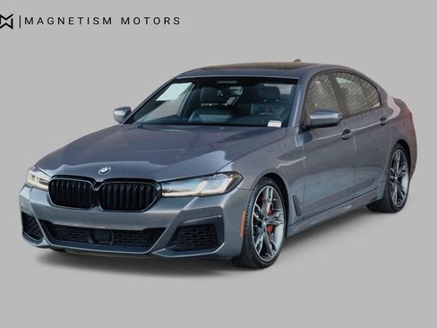 Used 2022 BMW M550i xDrive image 4