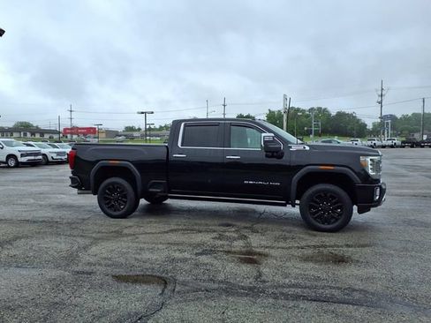Used 2021 GMC Sierra 2500 Denali w/ Denali Black Diamond Edition AWD/4WD image 12