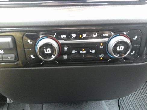 Used 2026 Chevrolet Silverado 1500 LT AWD/4WD image 26