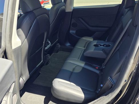Used 2025 Tesla Model Y Long Range AWD/4WD image 11