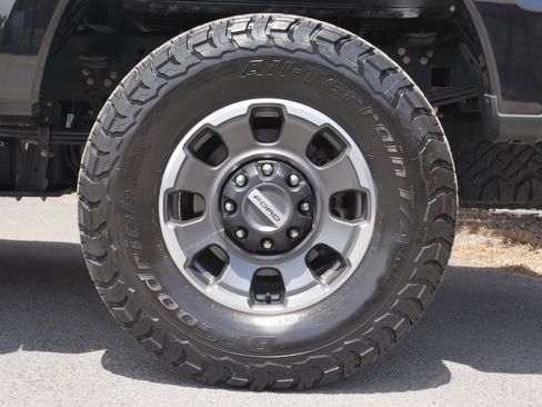 Certified 2023 Ford F250 Lariat w/ Lariat Ultimate Package AWD/4WD image 22