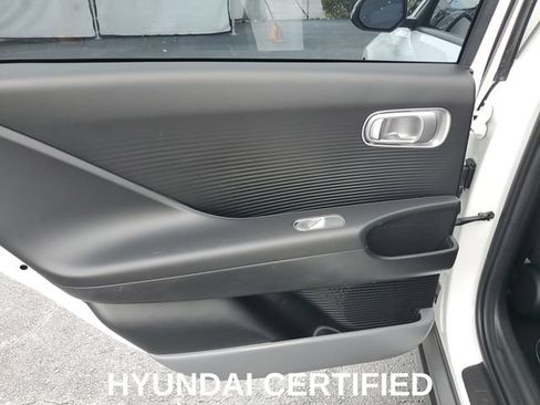 Certified 2024 Hyundai Ioniq 6 SE RWD image 27