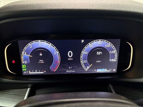 Certified 2024 Jeep Wagoneer L Series II w/ Flexible Seating Group image 22