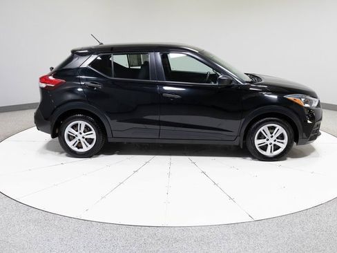 Used 2020 Nissan Kicks S image 5