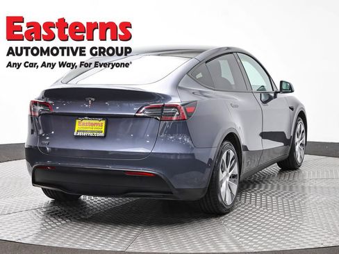 Used 2021 Tesla Model Y Long Range AWD/4WD image 5