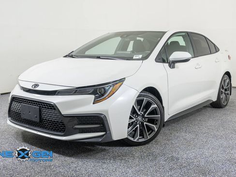 Used 2021 Toyota Corolla SE w/ Carpet Mat Package (TMS) FWD image 3
