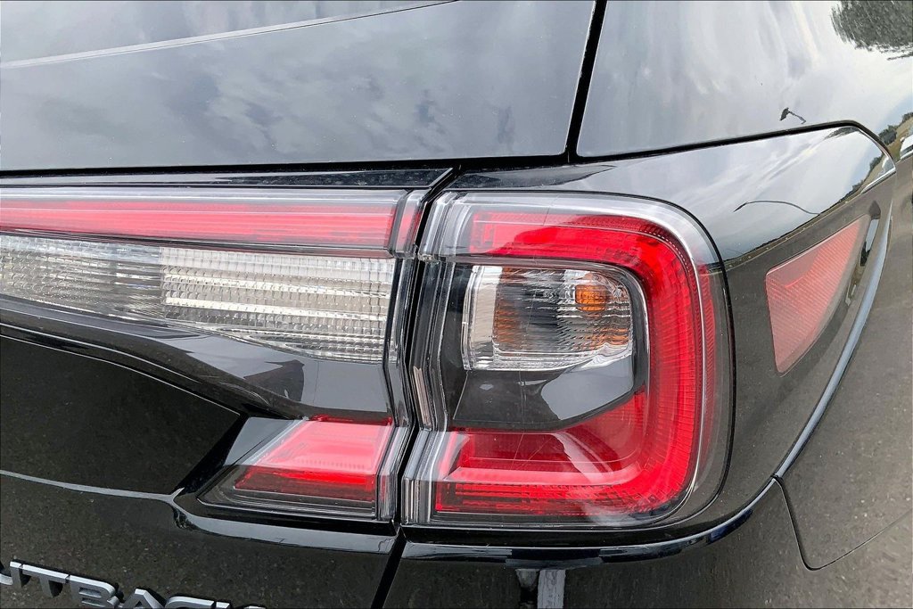 Used 2022 Subaru Outback Onyx Edition AWD/4WD image 22