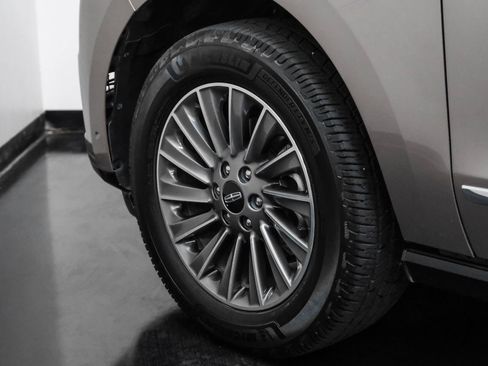Used 2020 Lincoln Navigator 2WD image 51