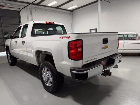 Used 2015 Chevrolet Silverado 2500 W/T AWD/4WD image 7