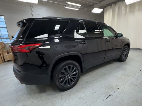 Certified 2023 Chevrolet Traverse RS w/ LPO, Floor Liner Package image 9