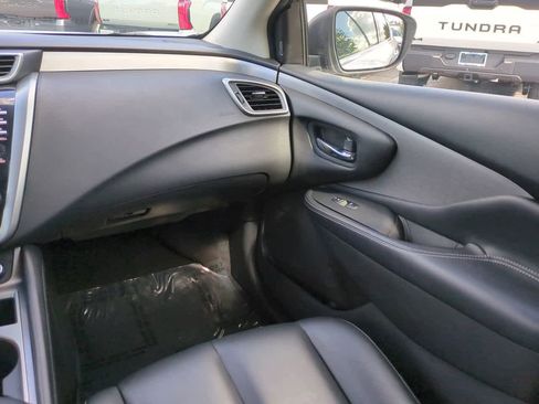 Used 2023 Nissan Murano SV AWD/4WD image 16