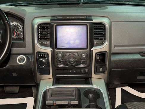 Used 2018 RAM 1500 Lone Star image 28