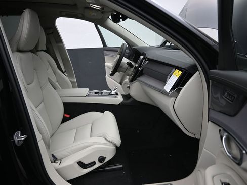 New 2026 Volvo XC90 B6 Ultra w/ Protection Package AWD/4WD image 14