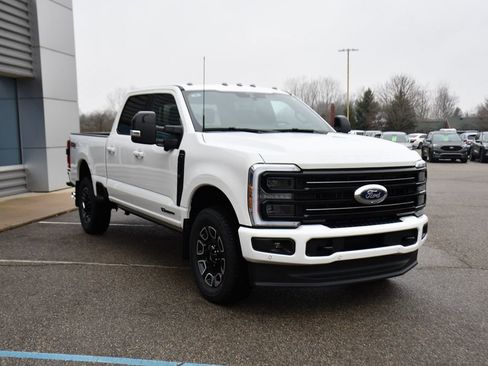 New 2026 Ford F250 Platinum AWD/4WD image 9
