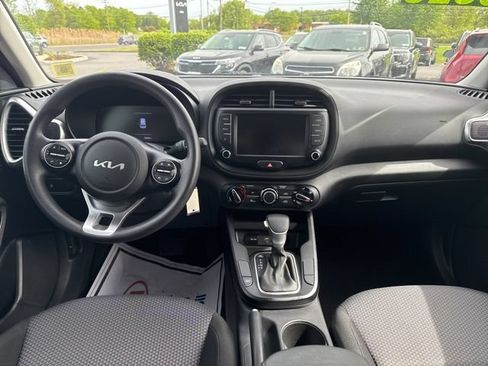 Certified 2023 Kia Soul LX FWD image 15