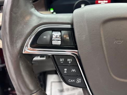 Certified 2022 Lincoln Nautilus Reserve AWD/4WD image 17