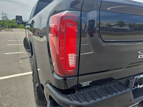 Used 2021 GMC Sierra 2500 Denali w/ Denali Black Diamond Edition AWD/4WD image 34