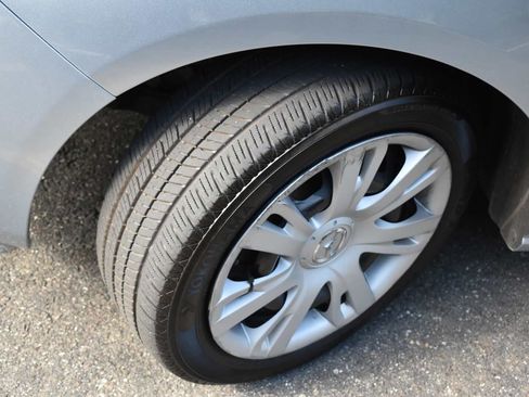 Used 2013 MAZDA MAZDA2 Sport FWD image 33