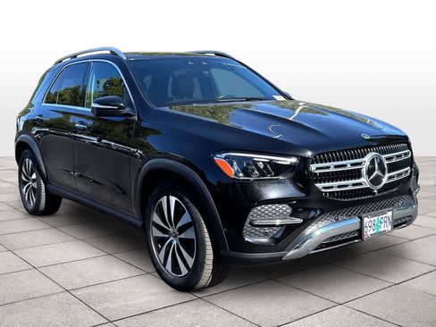 Used 2024 Mercedes-Benz GLE 450 4MATIC w/ Driver Assistance Package image 3