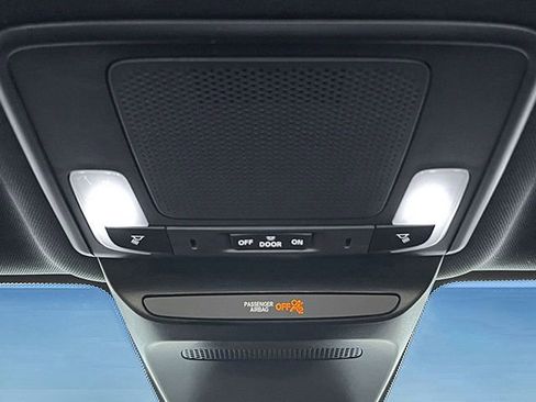 Certified 2025 Honda HR-V Sport image 16
