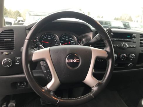 Used 2010 GMC Sierra 2500 SLE image 17