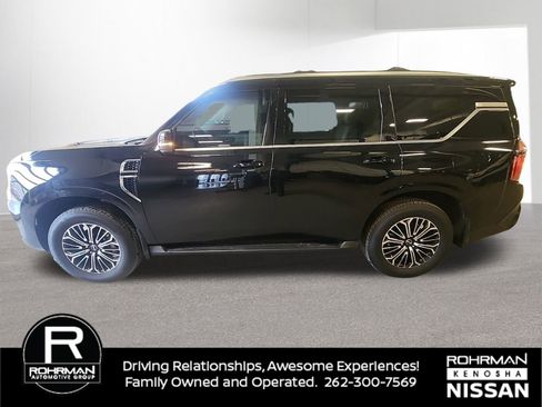 Used 2025 Nissan Armada Platinum image 6
