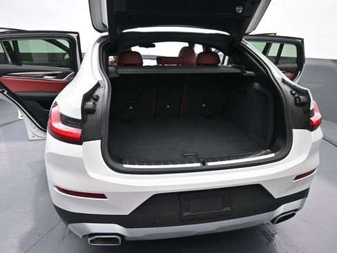 Used 2025 BMW X4 xDrive30i image 16
